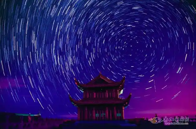 峨眉山最佳徒步路线_徒步峨眉山旅游攻略_峨眉山徒步线路推荐