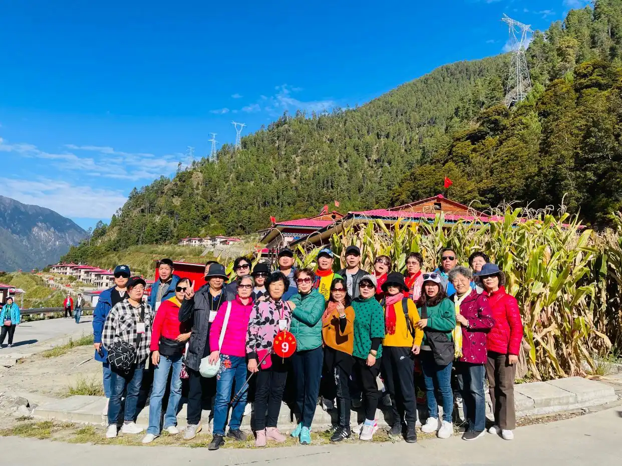坐火车去拉萨旅游攻略_火车去拉萨14日游_湖南首趟火车进藏游