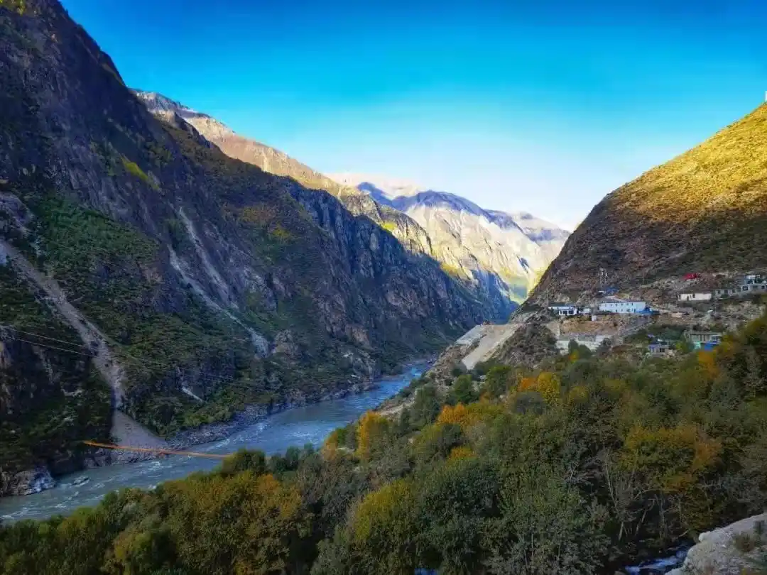 长沙去西藏火车旅行_坐火车去拉萨旅游攻略_西藏火车旅行路线图