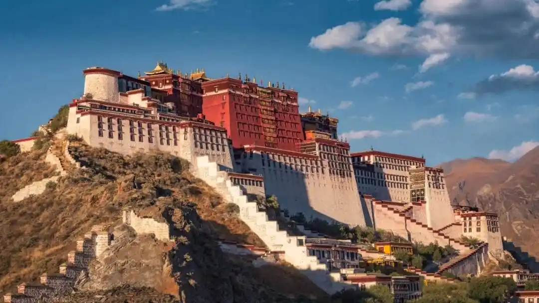 高原旅游专列_坐火车去拉萨旅游攻略_火车赴藏旅游