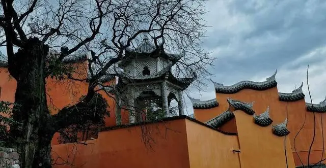 邛海泸山景点_西昌旅游攻略_西昌旅游攻略