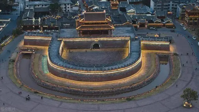 西昌旅游攻略_邛海泸山景点_西昌旅游攻略