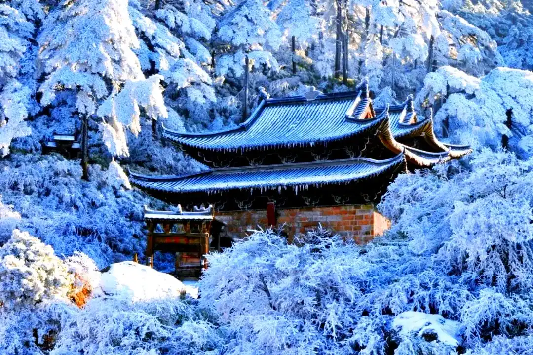 三清山雪景观赏点_三清山冬季旅游攻略_三清山冬季旅游攻略
