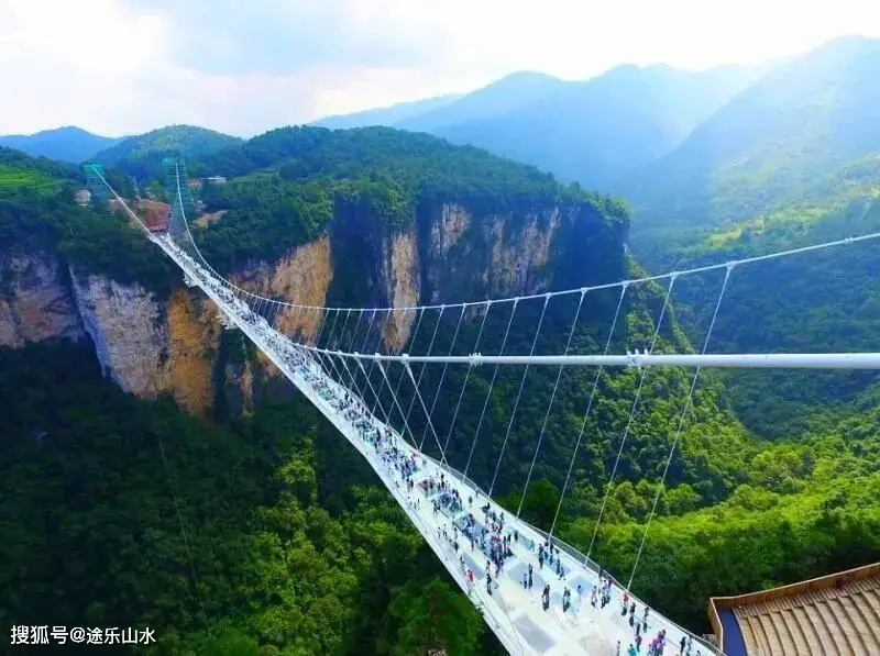 张家界凤凰古城旅游攻略小吃_张家界十大必玩景点门票价格_张家界国家森林公园攻略