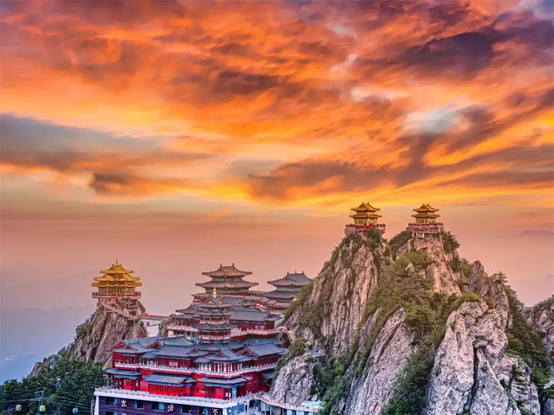 河南避暑景点_郑州伏羲山旅游攻略_焦作云台山旅游攻略