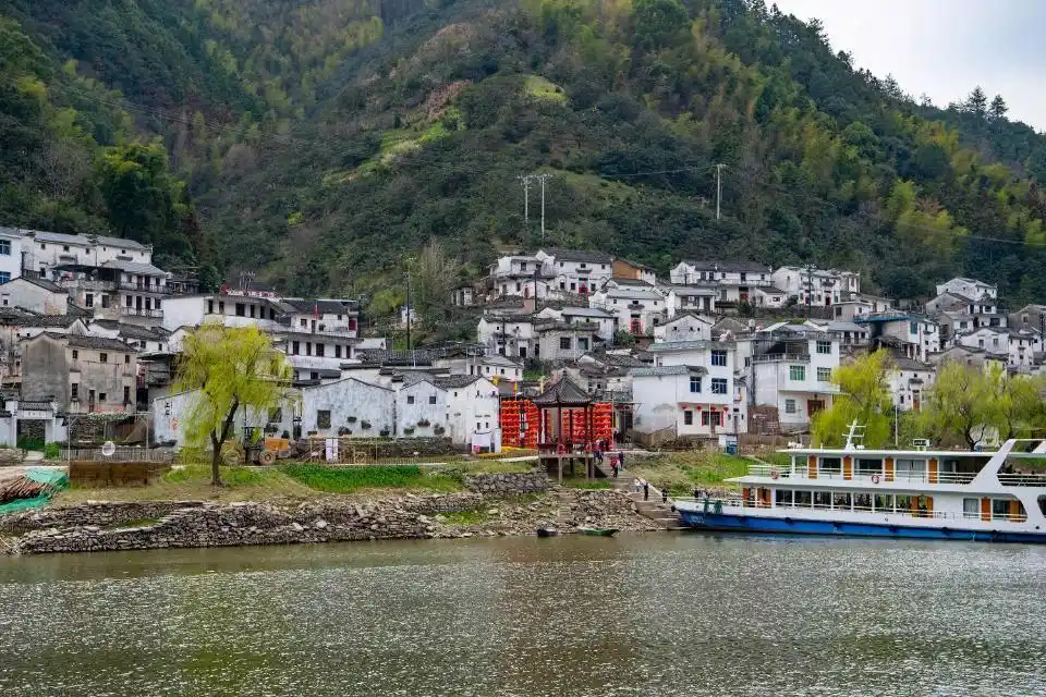 黄山宏村屯溪旅游攻略_宏村西递旅游线路_黄山古村落攻略