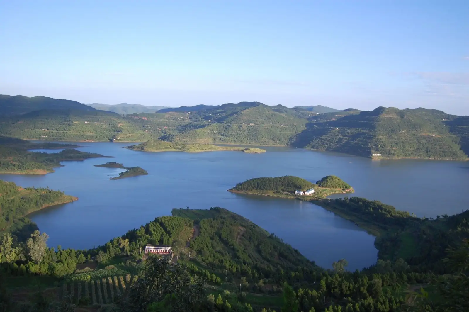 自贡旅游必去景点_自贡旅游攻略_自贡恐龙博物馆荣县大佛