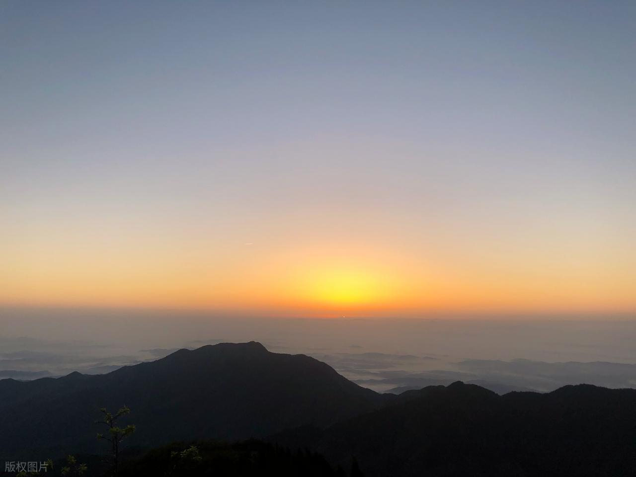 衡山日出最佳观赏地点_衡山2日旅游攻略_衡山山顶住宿VS山脚住宿