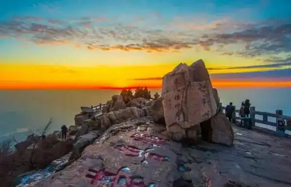 泰山登山路线攻略_泰山游玩路线图_泰山风景区旅游攻略