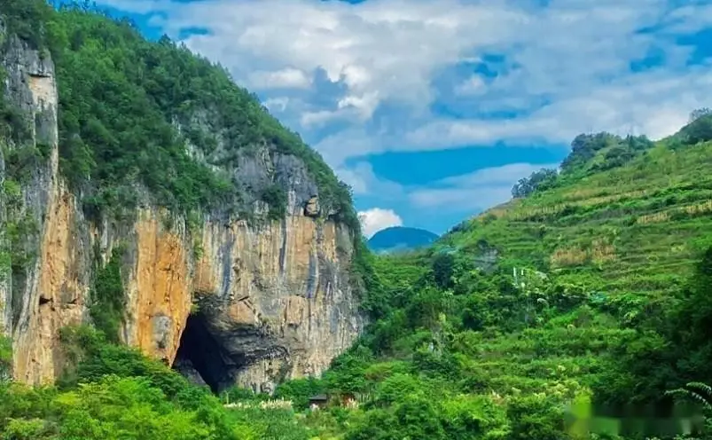 铜仁旅游攻略_梵净山旅游攻略_铜仁十大必玩景点