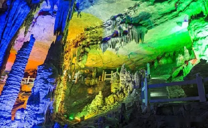 铜仁旅游攻略_梵净山旅游攻略_铜仁十大必玩景点