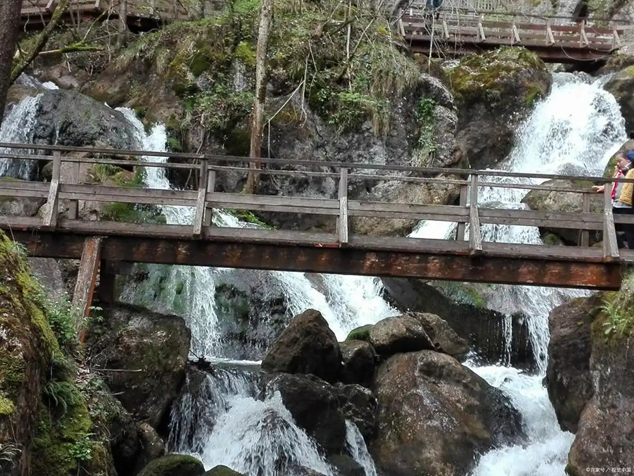 九鲤湖风景区一日游攻略_九鲤湖九龙瀑布旅游指南_九鲤湖的旅游攻略
