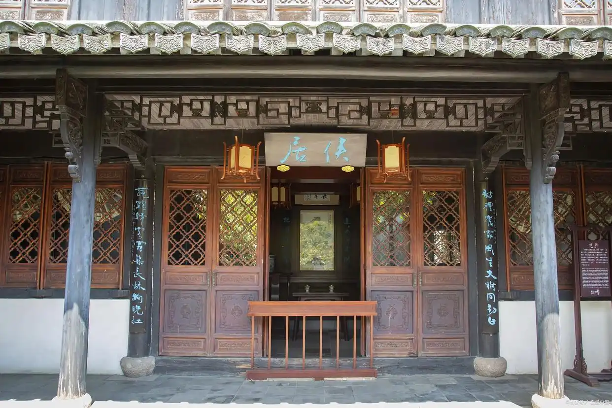 凤凰古城小众路线推荐_凤凰古镇旅游攻略_凤凰古城深度游攻略