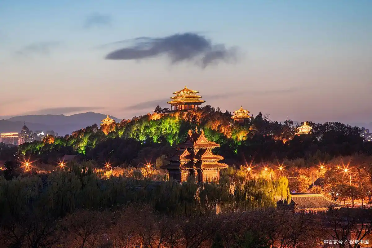 延吉帽儿山旅游攻略_延吉城市阳台俯瞰全城灯火_延吉帽儿山日落光影仪式
