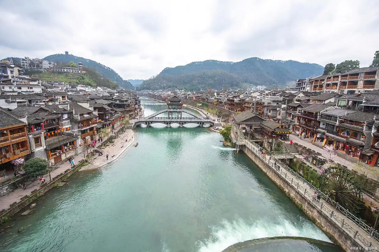 凤凰古镇旅游攻略_避开人潮踩坑玩转凤凰_凤凰古镇一日游攻略