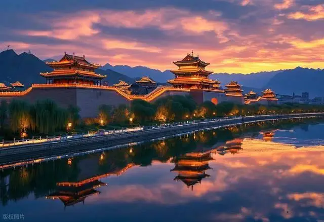 麦积山石窟景点介绍_天水旅游攻略_天水到甘南旅游攻略