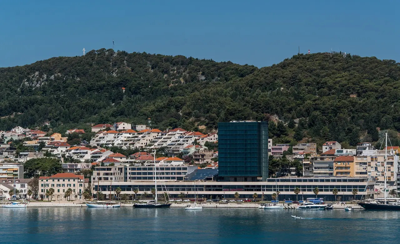 海南东线旅游路线规划_海南东线旅游攻略_海南东线旅游攻略