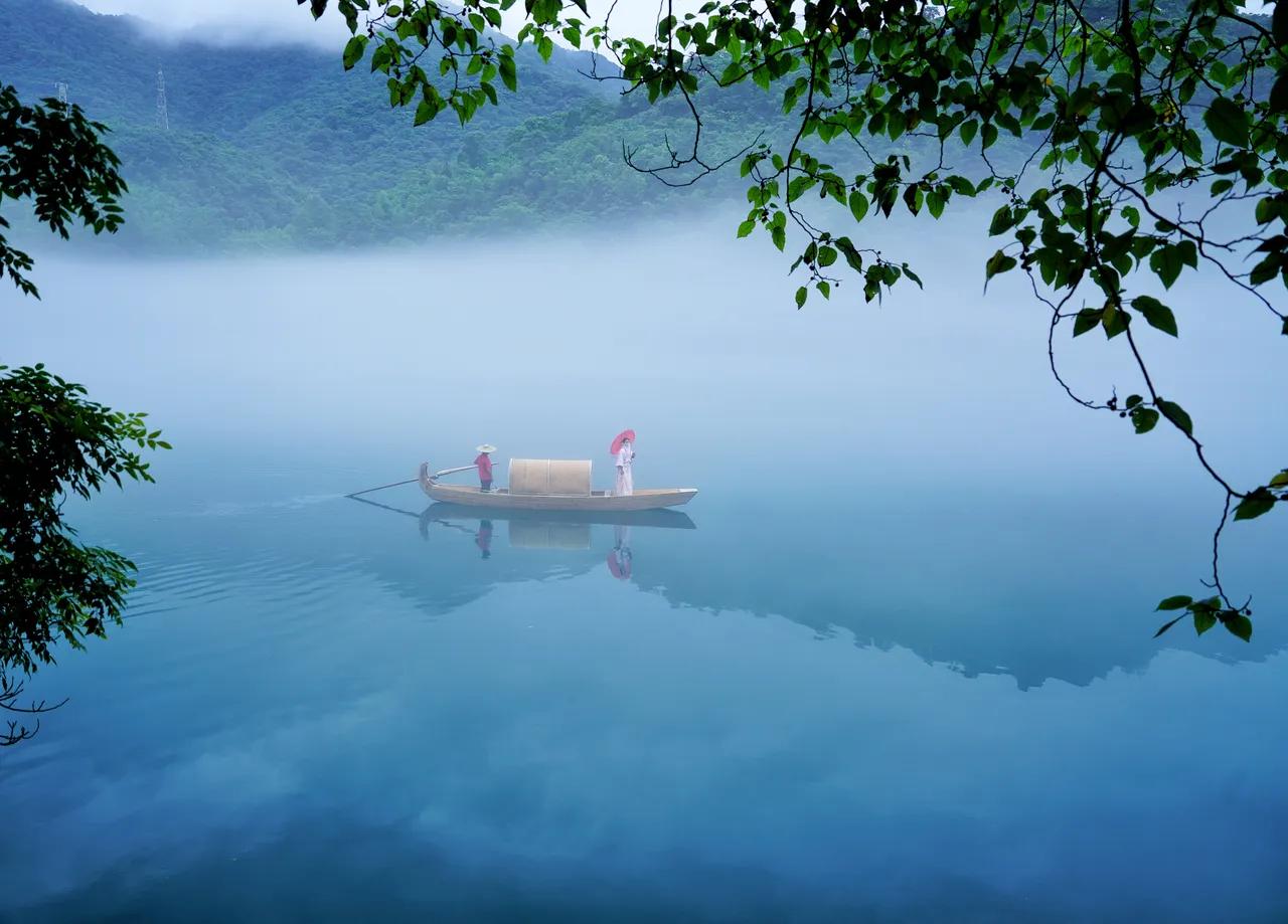 郴州小东江旅游攻略_资兴东江湖最佳观赏时间_小东江晨雾渔舟
