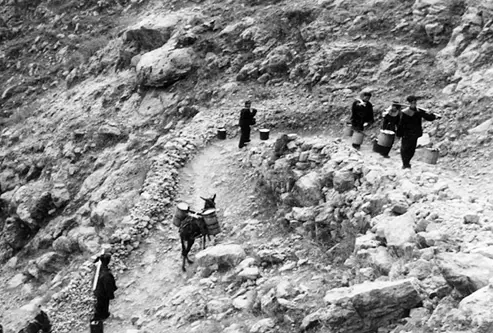 红旗渠风景区旅游攻略_红旗渠修建历史_林县缺水困境