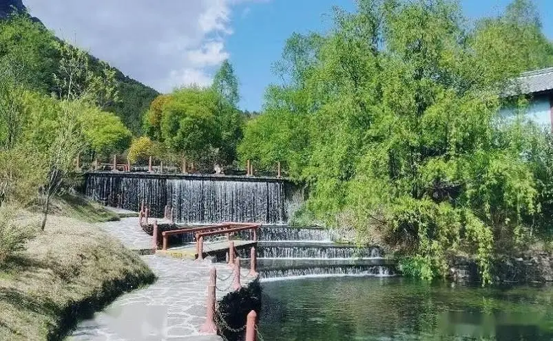 丽江到香格里拉旅游攻略_丽江十大必玩景点_丽江古城旅游攻略