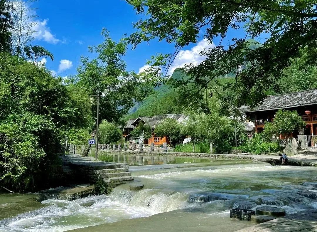 铜仁梵净山旅游攻略_铜仁三天两夜旅行攻略_铜仁山水人文脉络旅游线路