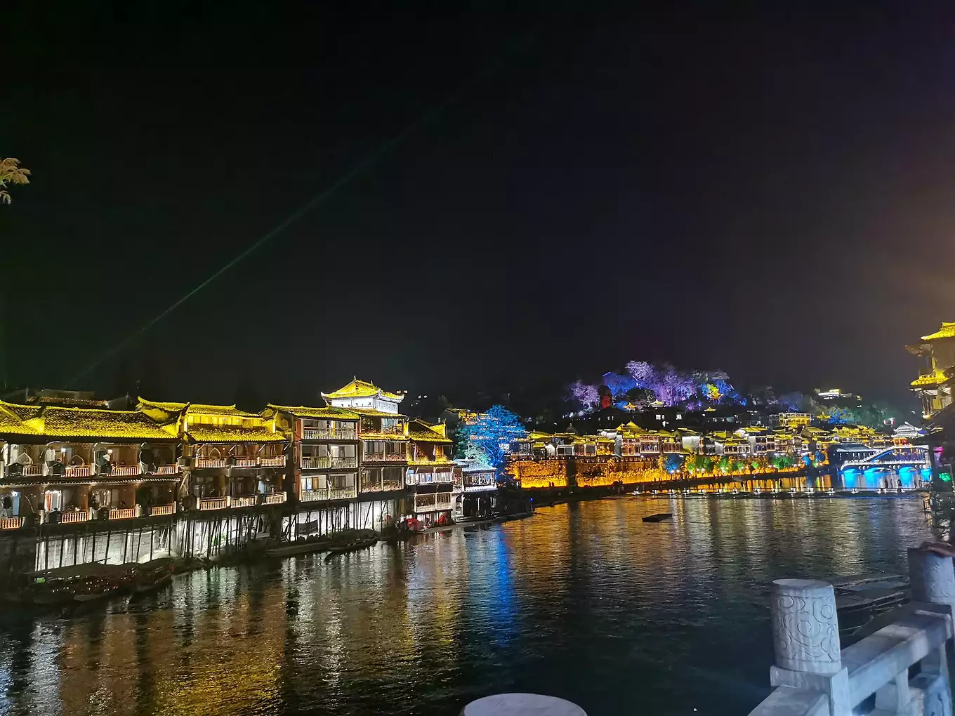 湖南凤凰古城和张家界最新的旅游实用攻略海拔高度_张家界旅游攻略_张家界国家森林公园