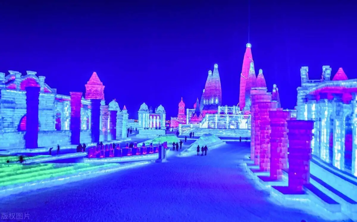 哈尔滨冰雪大世界旅游攻略_黑龙江旅游景点排名前十_黑龙江省大庆旅游攻略