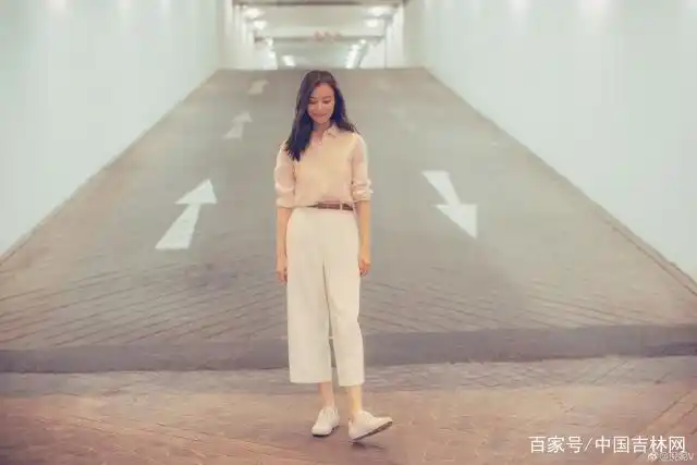 夏季旅游拍照技巧_摄影旅游攻略_旅行摄影姿势指南