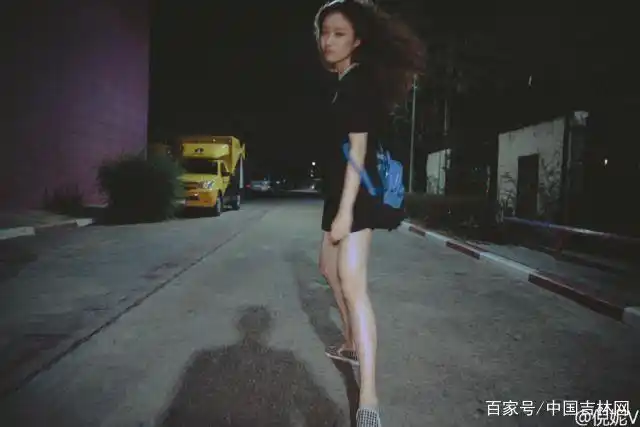 夏季旅游拍照技巧_旅行摄影姿势指南_摄影旅游攻略