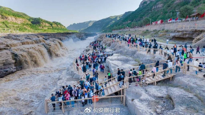 壶口瀑布陕西侧演出时间表_国庆陕西黄河壶口瀑布旅游攻略_十月去壶口瀑布旅游攻略