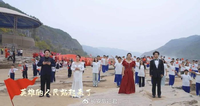 壶口瀑布陕西侧演出时间表_国庆陕西黄河壶口瀑布旅游攻略_十月去壶口瀑布旅游攻略