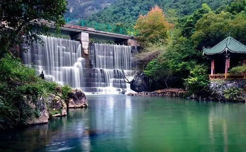 莆田菜溪岩旅游攻略_莆田九鲤湖景点介绍_九鲤湖旅游攻略