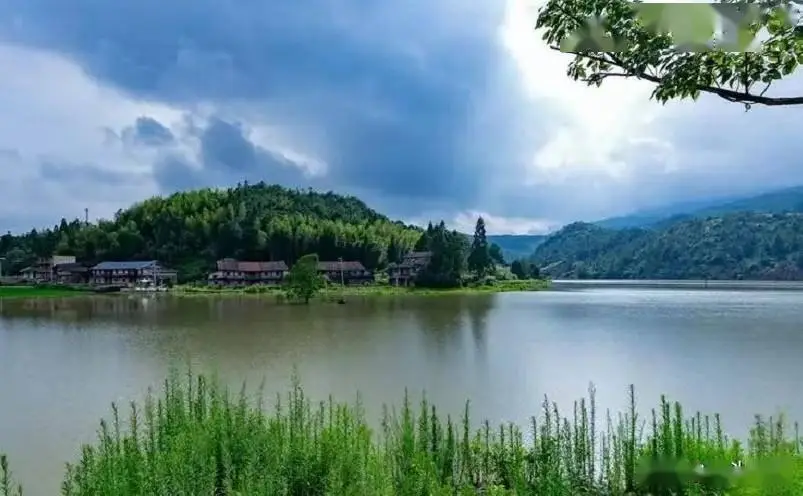 莆田九鲤湖景点介绍_九鲤湖旅游攻略_莆田菜溪岩旅游攻略