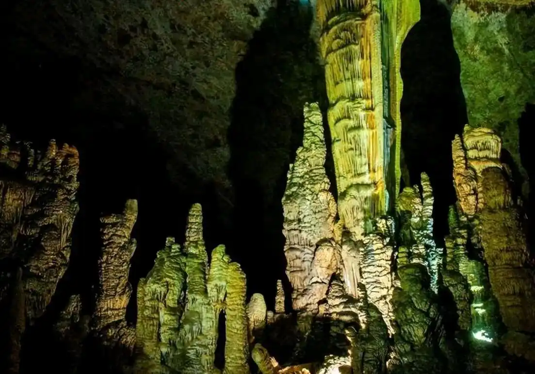 武隆芙蓉洞攻略_重庆溶洞旅游_北碚天府溶洞旅游攻略