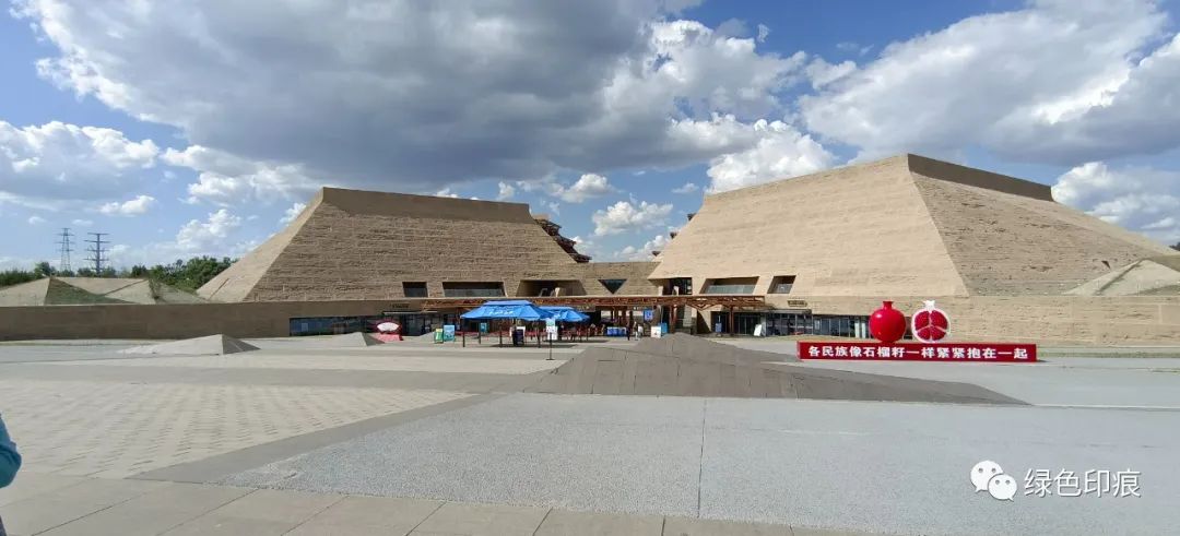 昭君墓青冢旅游攻略_昭君出塞香丘传说_昭君墓旅游攻略