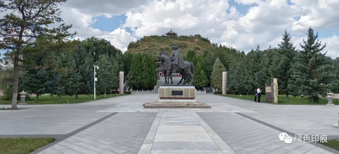 昭君出塞香丘传说_昭君墓青冢旅游攻略_昭君墓旅游攻略