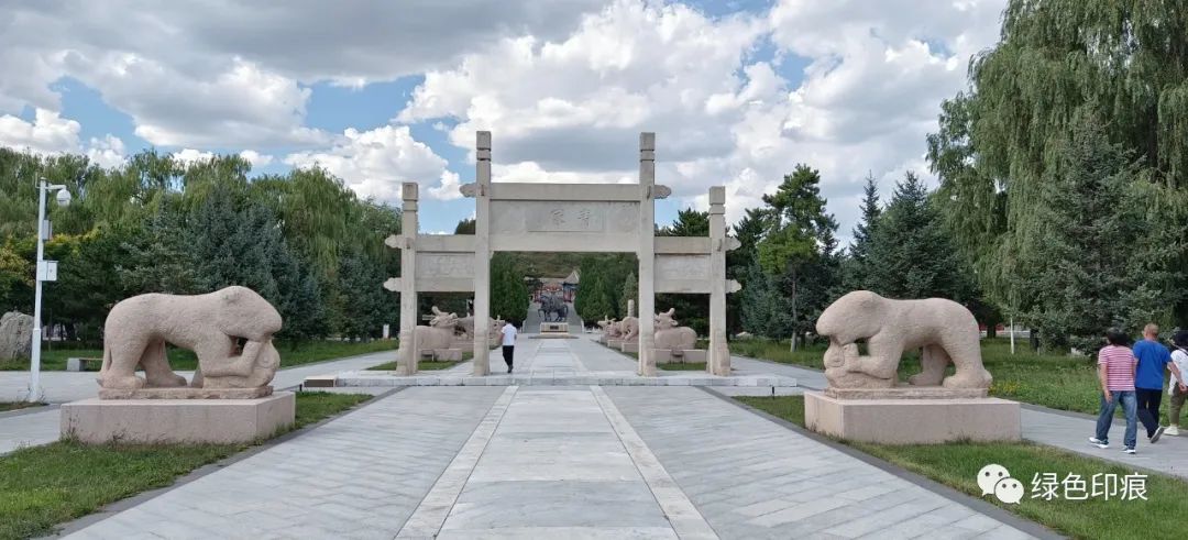 昭君墓旅游攻略_昭君出塞香丘传说_昭君墓青冢旅游攻略