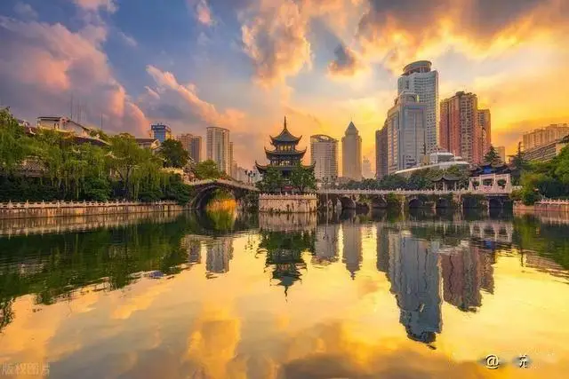 贵阳山水风光_贵阳特色美食文化_贵阳到长隆旅游攻略