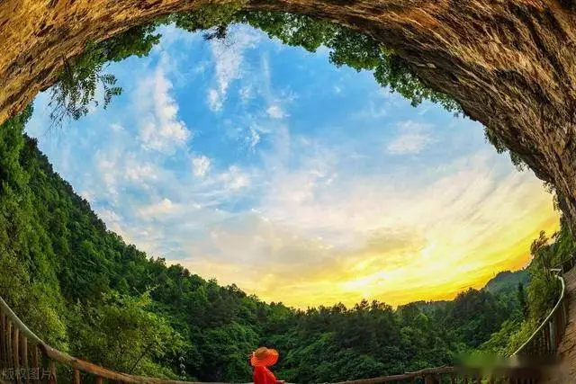贵阳山水风光_贵阳特色美食文化_贵阳到长隆旅游攻略