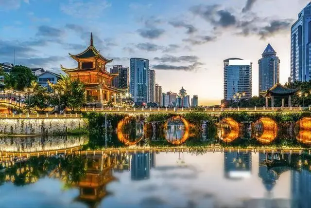 贵阳山水风光_贵阳到长隆旅游攻略_贵阳特色美食文化