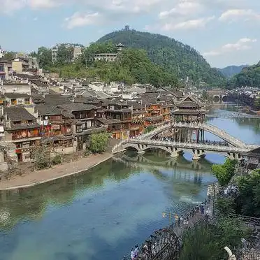 凤凰古城游玩攻略_避坑指南_春节湖南凤凰旅游攻略