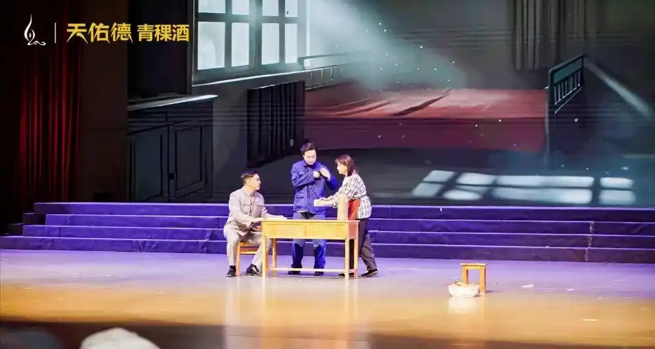 <strong>青海旅游攻略</strong>_12个王炸景点环线_青海省旅游攻略