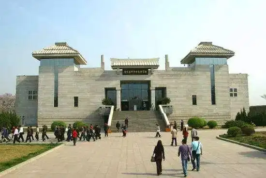 陕西历史博物馆旅游攻略_大唐西市博物馆推荐_陕西历史博物馆攻略