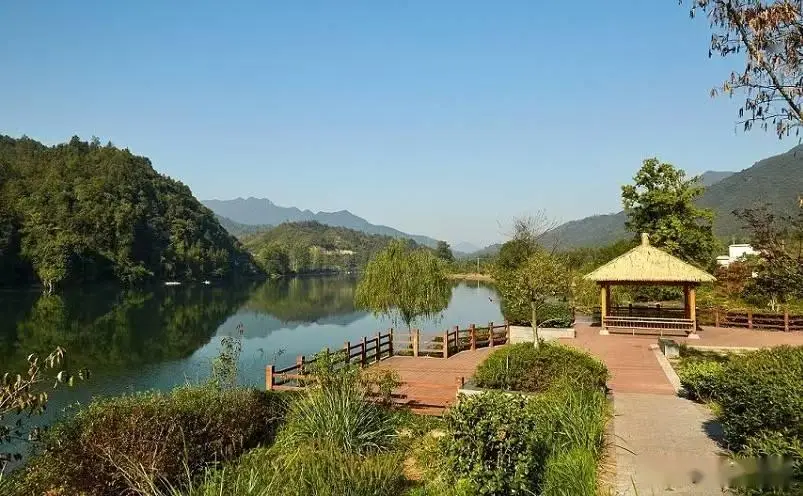 龙岩旅游攻略自驾_冠豸山旅游攻略_龙岩十大必玩景点