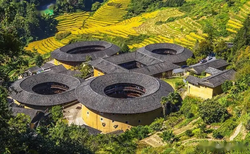 龙岩十大必玩景点_冠豸山旅游攻略_龙岩旅游攻略自驾