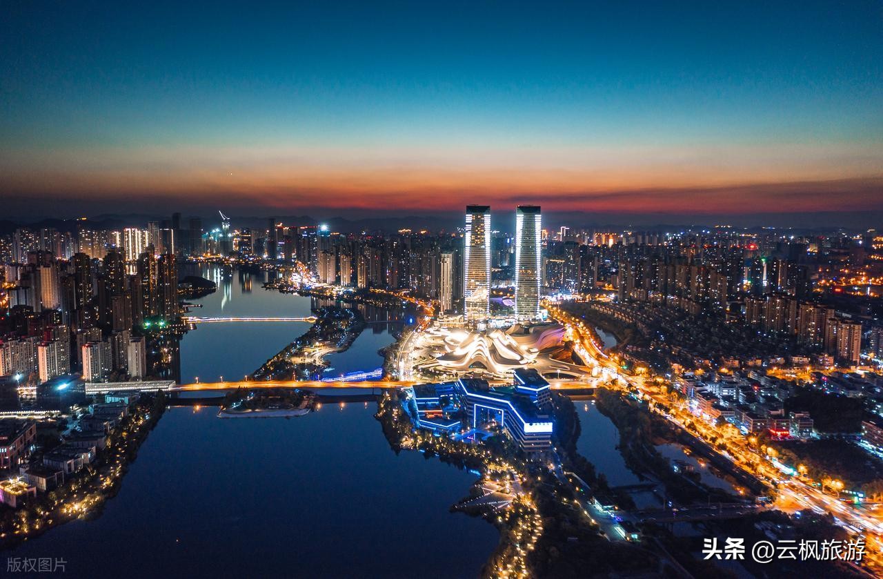 长沙旅游攻略_长沙美食推荐_长沙旅游攻略景点必去