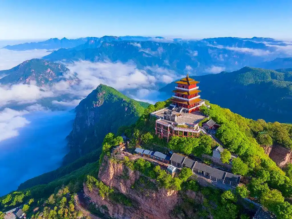 河南避暑旅游攻略_开封旅游攻略2026_河南夏季清凉景点推荐