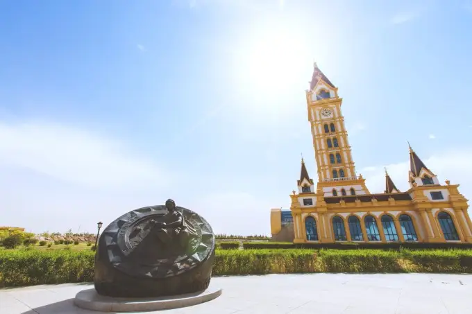 满洲里中俄蒙文化交融景点_呼伦贝尔草原旅游攻略_呼伦贝尔旅游,路线,景区,包车攻略
