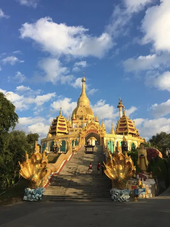 云南芒市瑞丽腾冲旅游攻略_中缅边境异域风情旅游线路_腾冲瑞丽旅游攻略