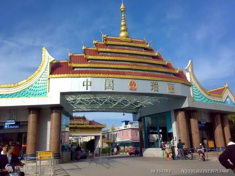 云南芒市瑞丽腾冲旅游攻略_中缅边境异域风情旅游线路_腾冲瑞丽旅游攻略